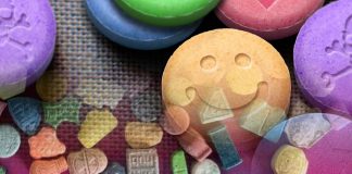 Ekstazi (alfa-metil-fenetilamin) Zehirlenmesi